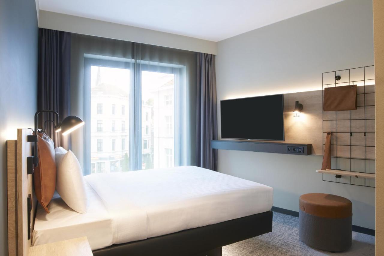 Moxy Brussels City Center Ixelles Exterior photo