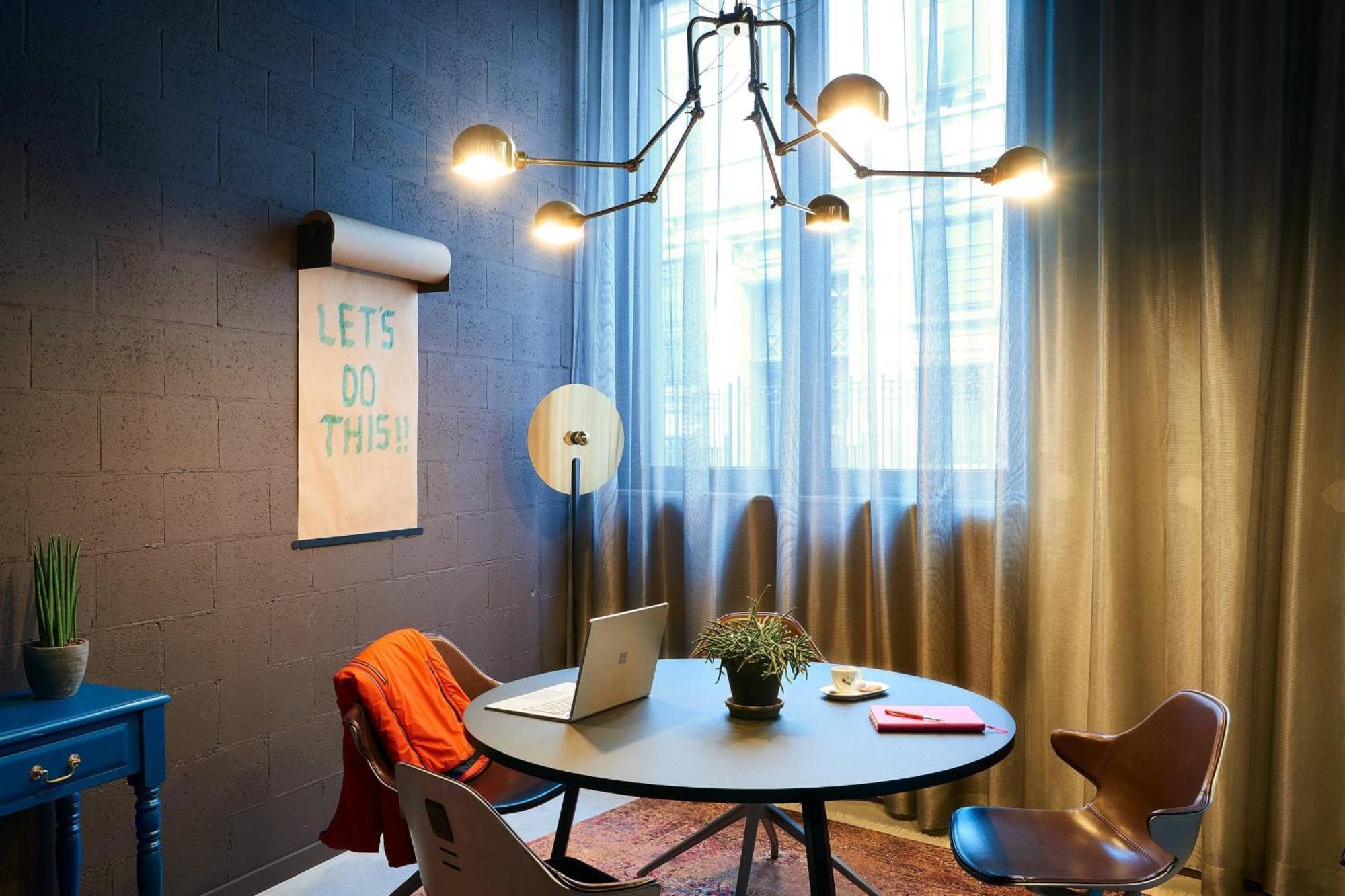 Moxy Brussels City Center Ixelles Exterior photo