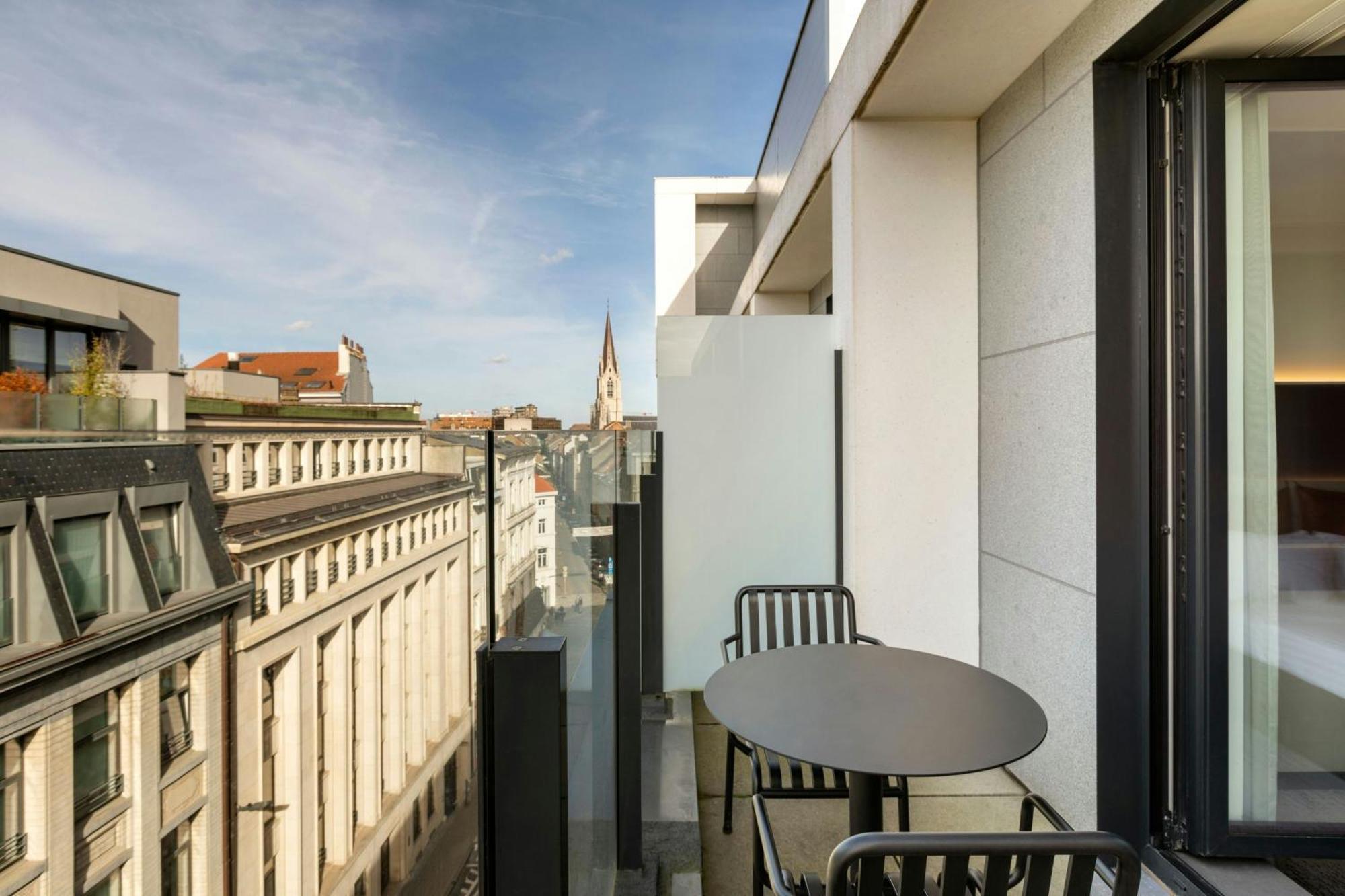 Moxy Brussels City Center Ixelles Exterior photo